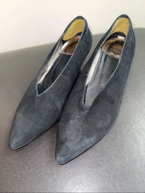 MAKE OFFER! Jeffrey Campbell Black Suede Pointed V‑Cut Shoes sz 10